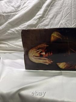 18 Neca Kurt Cobain Action Figure with Sound In Box 2007