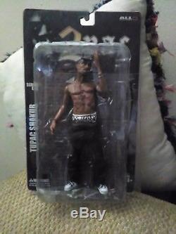 2001 all entertainment series one recalled tupac figure (VERY RARE)