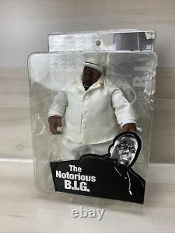 2006 MEZCO THE NOTORIOUS B. I. G. BIG 9 HIPHOP RAP Beige SUIT FIGURE NIB RARE