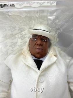 2006 MEZCO THE NOTORIOUS B. I. G. BIG 9 HIPHOP RAP Beige SUIT FIGURE NIB RARE