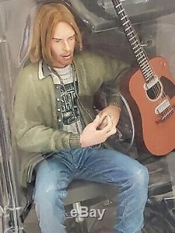 2006 Neca Nirvana Kurt Cobain Smells Like Teen Spirit Unplugged Figure