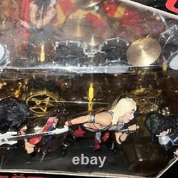 2014 McFarlane Toys Motley Cure STAGE Shout atThe Devil Action Figure Set Sealed