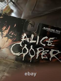 Alice Cooper Action Figure McFarlane Toy 2000 Spawn Sealed New 14 Piece Diorama