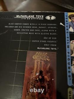 Alice Cooper Action Figure McFarlane Toy 2000 Spawn Sealed New 14 Piece Diorama