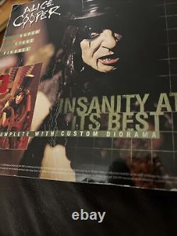Alice Cooper Action Figure McFarlane Toy 2000 Spawn Sealed New 14 Piece Diorama