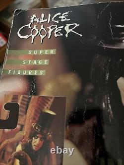 Alice Cooper Action Figure McFarlane Toy 2000 Spawn Sealed New 14 Piece Diorama