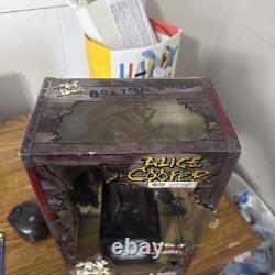 Alice Cooper Rock N the Box Figure 2001 Art Asylum Welcome to My Nightmare Works