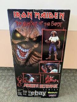 Art Asylum Ultimate Series Iron Maiden Eddie 18 Figure 2002 St