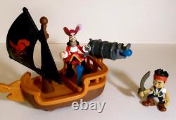 CLEAN 62-pc DISNEY Musical Talking JAKE and the NEVER LAND PIRATES Ships Figures