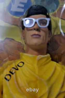 DEVO 2005 NECA Action Figure withInterchangeable Heads, Energy Dome, Whip NIB