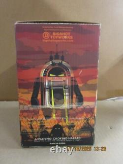 DJ SHADOW CUT CHEMIST Hard Sell JUKE BOT Figure New! Sealed! 2008 DAMAGED BOX