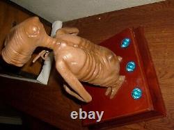 E. T. The Extra Terrestrial Collectible Figurine, 2001, talking and music, 12