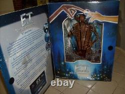 E. T. The Extra Terrestrial Collectible Figurine, 2001, talking and music, 12