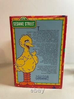 Enesco Sesame Street Illuminated Musical Action Toy Big Bird Elmo Catching RARE
