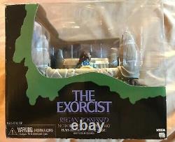Exorcist Deluxe Boxed Set Regan Possessed with 360 Spinning Head Classic Horror