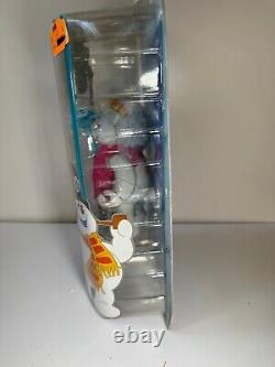 Forever Fun Frosty The Snowman Crystal the Snowwomen Figurine