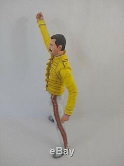 Freddie Mercury / Queen 18 NECA Action Figure with Sound Rare Collectible