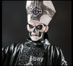 Ghost Papa Emeritus II 1/6th Scale Statue