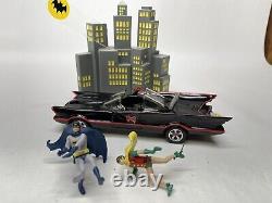Hawthorne Village The Adventures Of Batman and Robin Musical Skyline & Batmobile