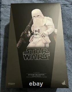 Hot Toys Battlefront Snowtrooper (Deluxe) 1/6 Scale- VGM24 PRE-OWNED