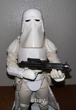 Hot Toys Battlefront Snowtrooper (Deluxe) 1/6 Scale- VGM24 PRE-OWNED