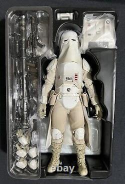 Hot Toys Battlefront Snowtrooper (Deluxe) 1/6 Scale- VGM24 PRE-OWNED