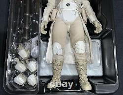 Hot Toys Battlefront Snowtrooper (Deluxe) 1/6 Scale- VGM24 PRE-OWNED