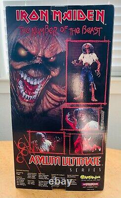 IRON MAIDEN 2002 Art Asylum Ultimate Series 18 Eddie Figure New Sealed FREE S/H