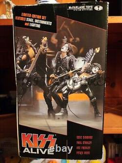 KISS ALIVE Deluxe Limited Edition Boxed Set McFarlane Toys 2002 NEW AND SEALED