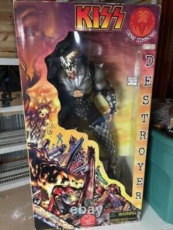 KISS Gene Simmons 1998 Destroyer RARE Limited Edition 24 Action Figure #1144