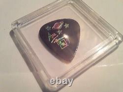 KISS? Headliners XL Ace Frehley AUTOGRAPH 6 Figure #00663 + Stage Guitar pick