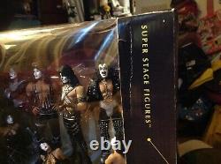 KISS Love Gun Deluxe Super Stage Edition Figures 2004 Sealed Mcfarlane Toys