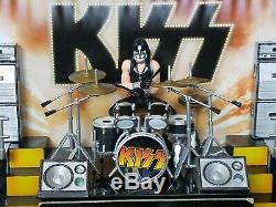 KISS smiti playset modified with speackers and more realistic figures + lights