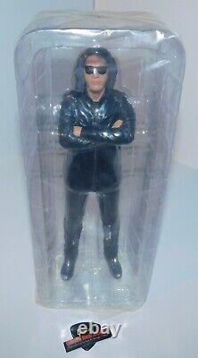 Kiss Gene Simmons The Vault Box Set LTD Action Figure Coin Limited Edition Rare