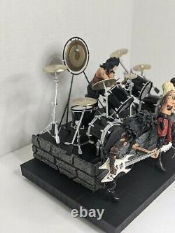 MOTLEY CRUE SHOUT AT THE DEVIL DELUXE EDITION McFARLANE WITH BOX