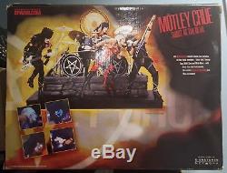 McFarlane Toys MISB Motley Crue Deluxe Boxed Set Shout At The Devil Box