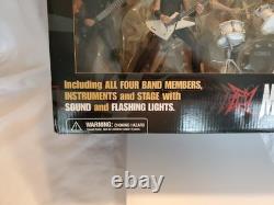 McFarlane Toys Metallica Harvesters of Sorrow Suoer Stage Boxed Set Still SEALED