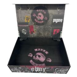 Mezco One12 Collective Pink Skulls Chaos Club'Gig From Hell' Deluxe Boxed Set