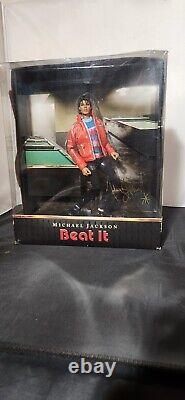 Michael Jackson Beat It 10 Figure Playmates Toys 2010