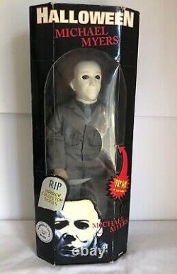 Michael Myers Halloween RIP Horror Collector Series 18 Action Figure Ltd Ed Box