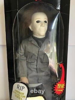 Michael Myers Halloween RIP Horror Collector Series 18 Action Figure Ltd Ed Box