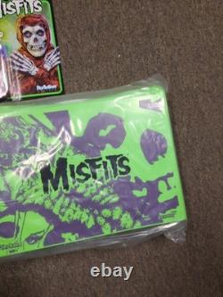 Misfits Super7 Reaction 15 Figure Sealed MOC Carry Case Translucent Red Fiend ++