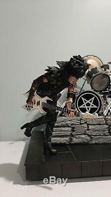 Motley Crue Shout At The Devil Deluxe Boxed Set McFarlane Loose / Complete