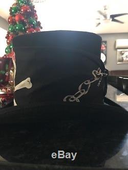 Motley Crue Signed Autographed Mick Mars Top Hat Replica And Action Figure
