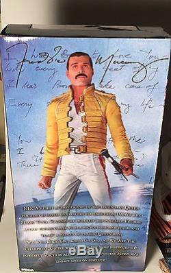 NECA FREDDIE MERCURY 18 ACTION FIGURE WithSTAND & BOX 14 SCALE QUEEN MEDLEY 2006