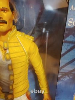 NECA Freddie Mercury 18 Motion Activated withSound 2006 Queen