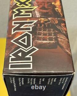 NECA Iron Maiden Ultimate Future Past World Tour Eddie 7 Action Figure 2pk