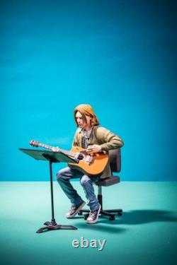 NECA Kurt Cobain MTV Unplugged 2006 Figure Complete Nirvana No Box Rare