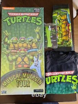 NECA TMNT Musical Mutagen Tour 2020 Con Exclusive (T-Shirt L Badge & Bag)