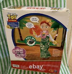 New Think Toys R Us Disney/pixar 12 Jessie Talking Action Figure Hawaii Vacay